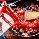 Рецепт - томатная похлебка с копчеными колбасками и фасолью