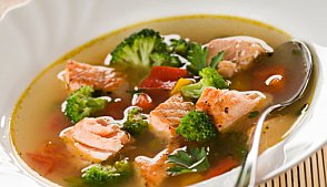 Рецепт - Суп с овощами и лососем