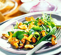 Рецепт - салат с лисичками и фасолью