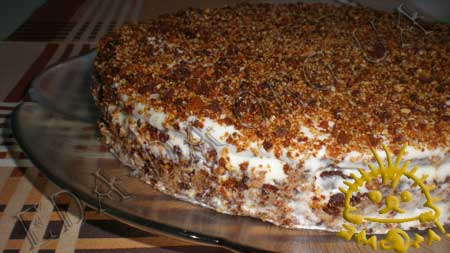 Торт медовый со сметаной. Приготовление медового торта со сметанным кремом.