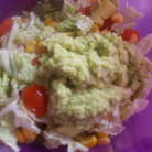 Рецепт - салат с авокадо и кукурузой