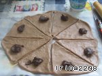 Рецепт - какао-рогалики с малиновым вареньем и с шоколадной пастой
