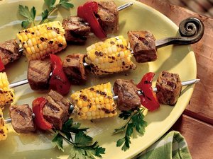 Рецепт - шашлычков с говядиной и кукурузой