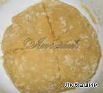 Пирог медовик. Рецепт приготовления классического медовика со сливочным кремом.