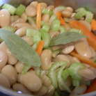 Рецепт - суп из фасоли с черносливом и розмарином