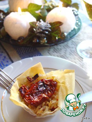 Рецепт - корзиночки из теста фило с рисом, сыром и вялеными помидорами