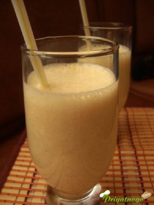 Рецепт - бананово-апельсиновый коктейль с имбирем