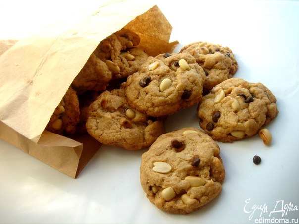 Рецепт - печенье с арахисовым маслом,арахисом и шоколадными каплями