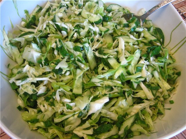 Салат из огурцов с капустой