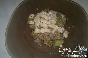 Рецепт - гречка с кабачком, луком и грудкой индейки