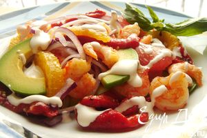 Рецепт - цитрусовый салат с маринованным перцем,авокадо и креветками