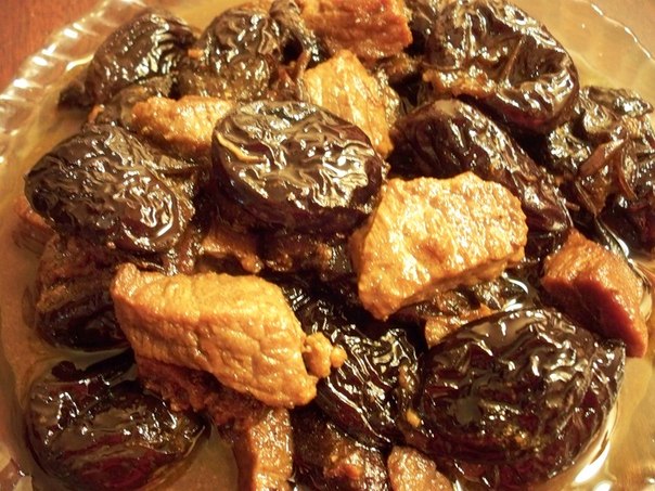 Рецепт - говядина с корицей и черносливом в пароварке