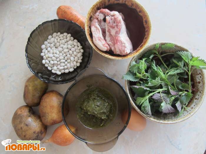 Рецепт - зеленый борщ с крапивой и щавелем