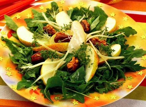 Рецепт - итальянский салат с финиками и грушей