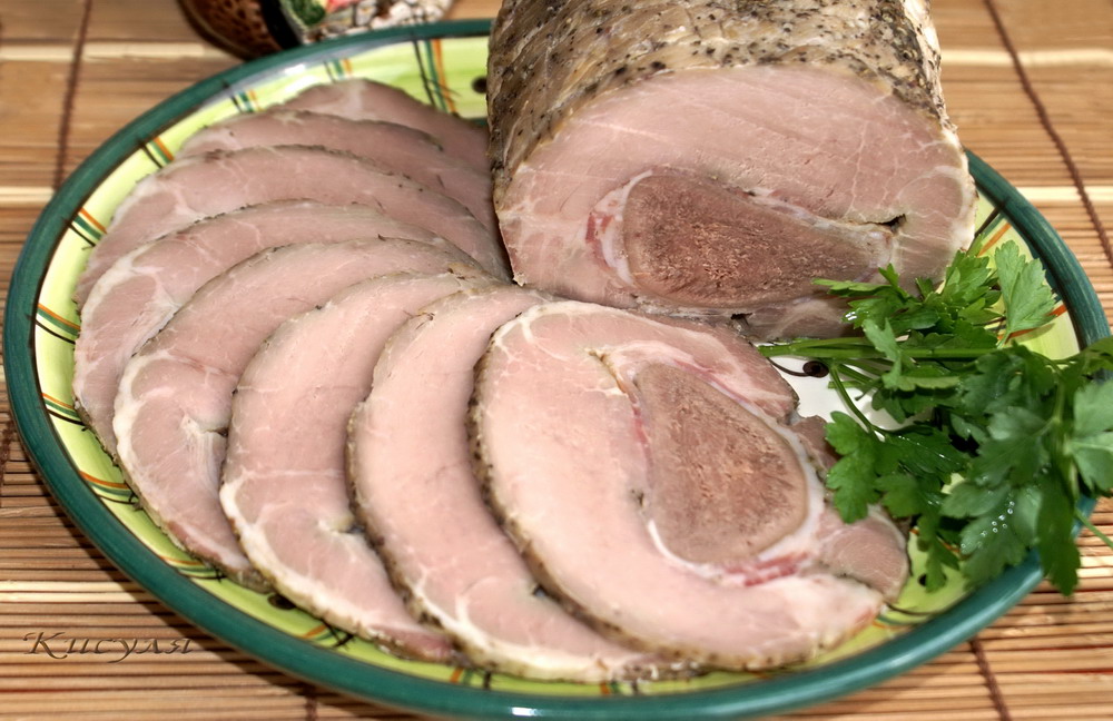 Рецепт - Блюда из мяса и субпродуктов : Рулет из свинины с черносливом