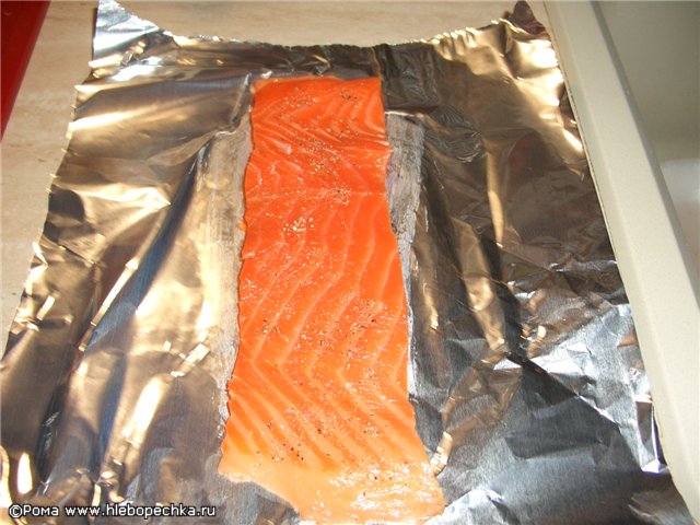 Рецепт - красная рыба (семга, форель) запеченная с клубникой